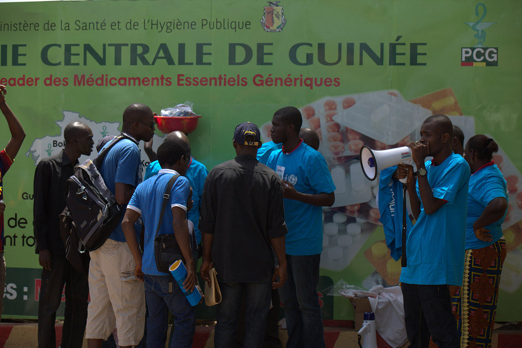 Senegal và Nam Phi áp dụng các biện pháp khẩn cấp ứng phó với Ebola